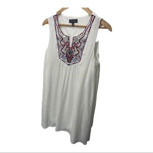 LUXOLOGY WHITE SLEEVELESS RED BLUE GOLD EMBROIDERY BEADED SEQUINS DRESS SIZE 8